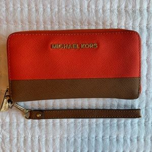Michael Kors Wristlet Wallet